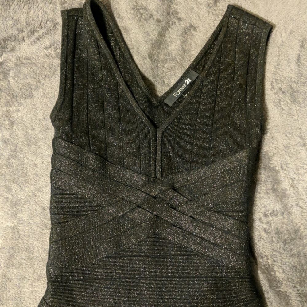Forever 21 black dress - Picture 3 of 4